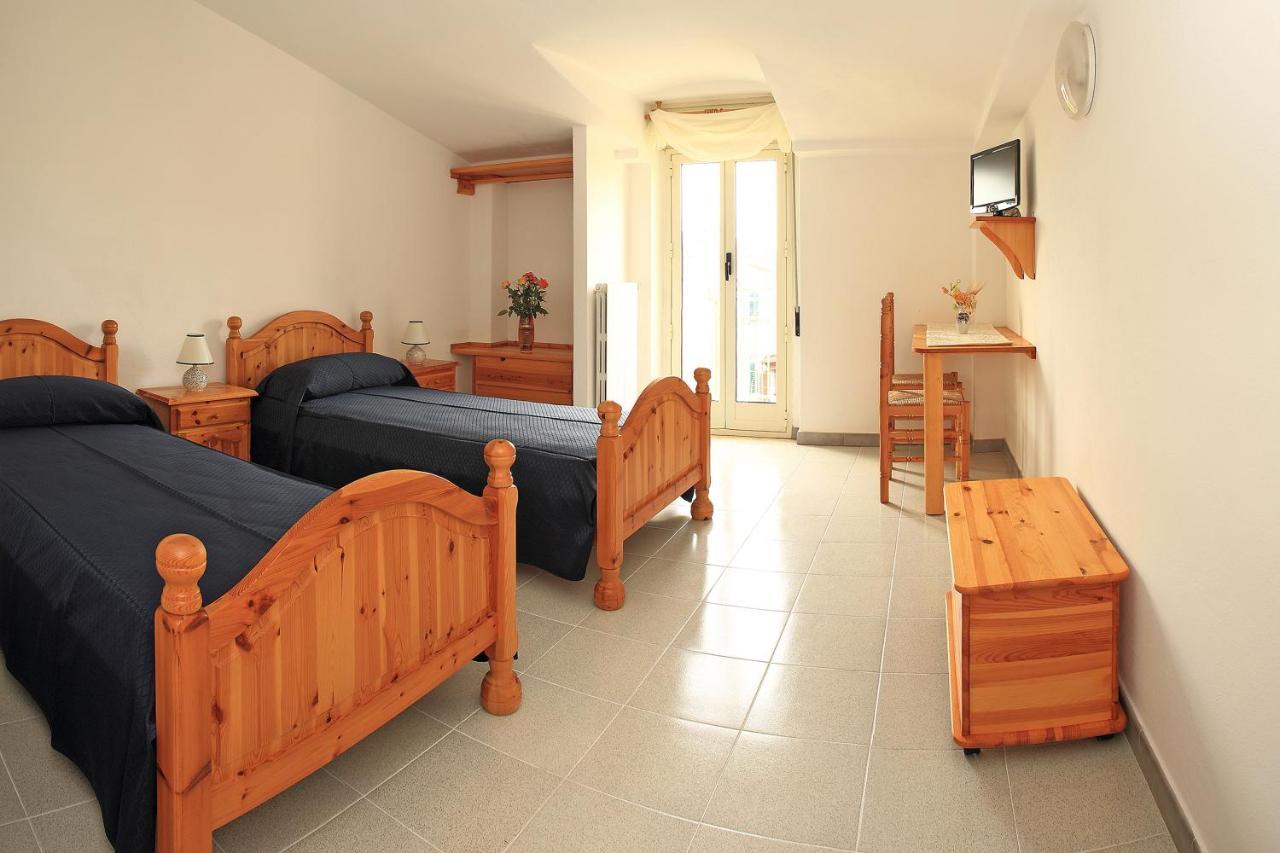Hotel Dori D'Oro Orosei Bagian luar foto