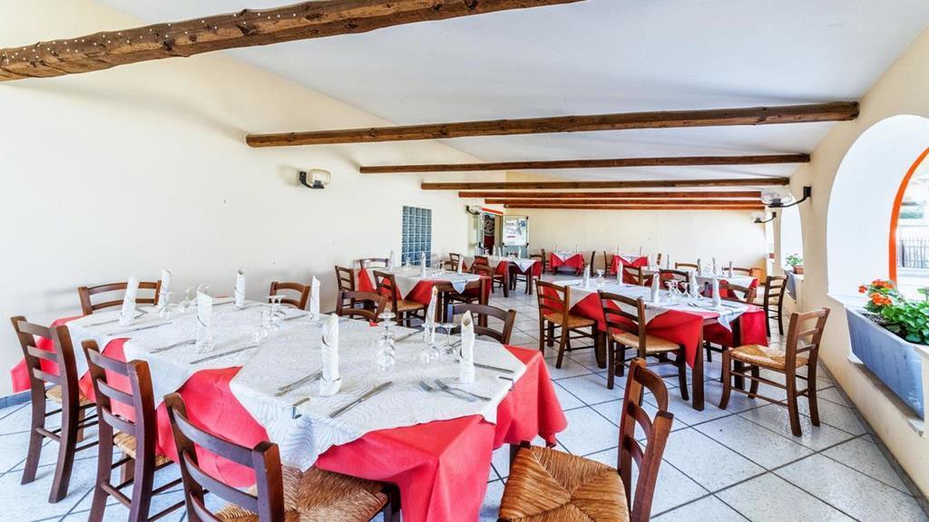 Hotel Dori D'Oro Orosei Bagian luar foto